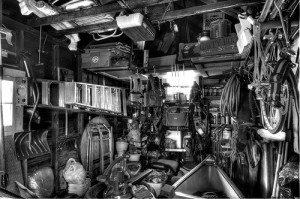 cluttered-garage