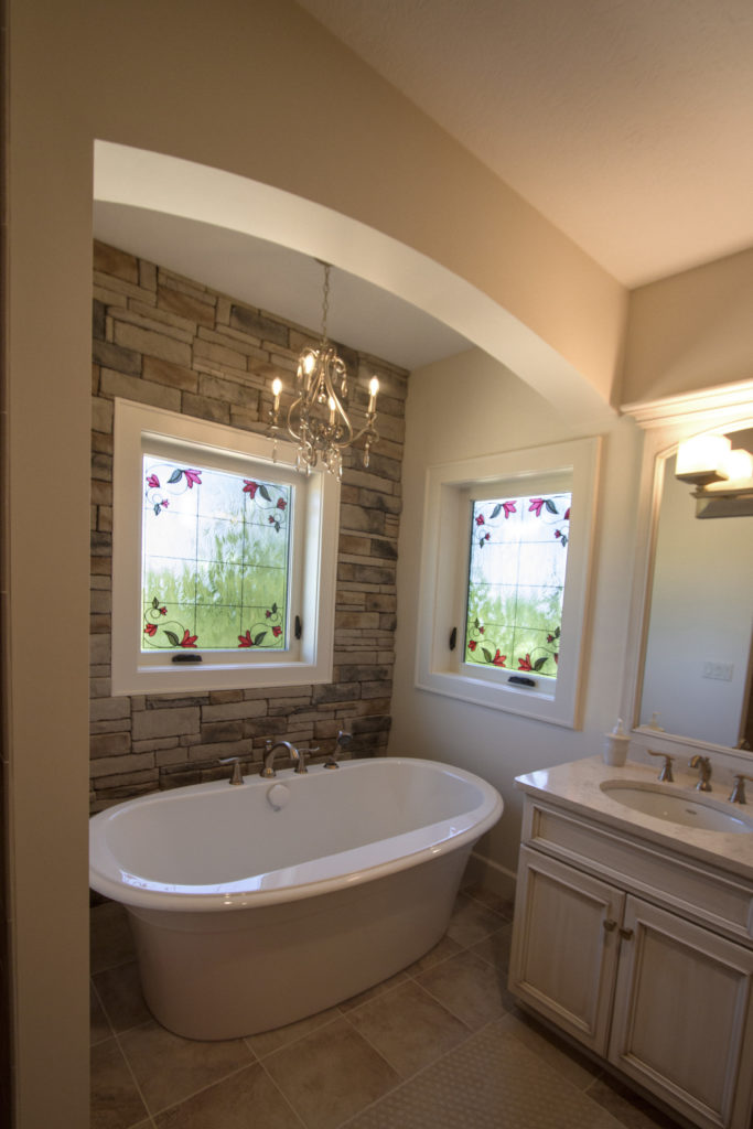 Aeris Csmt-bath-inspiration art glass