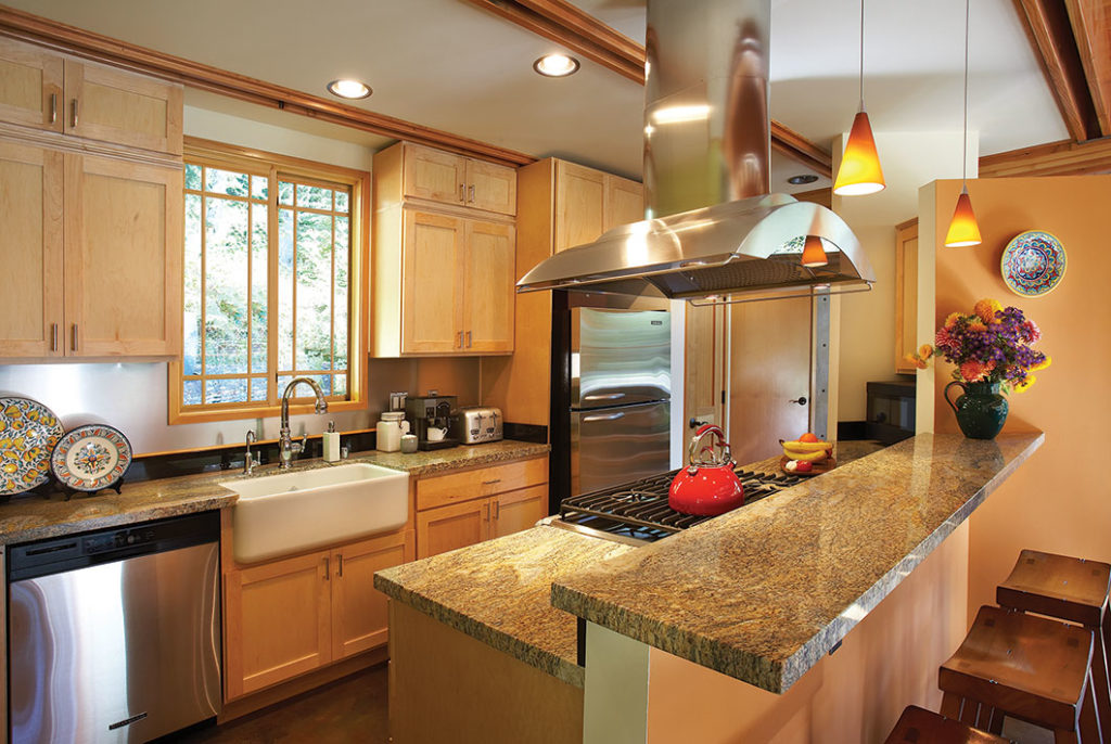 WS Signature Sldr Window-Pine -Golden Oak int-kitchen