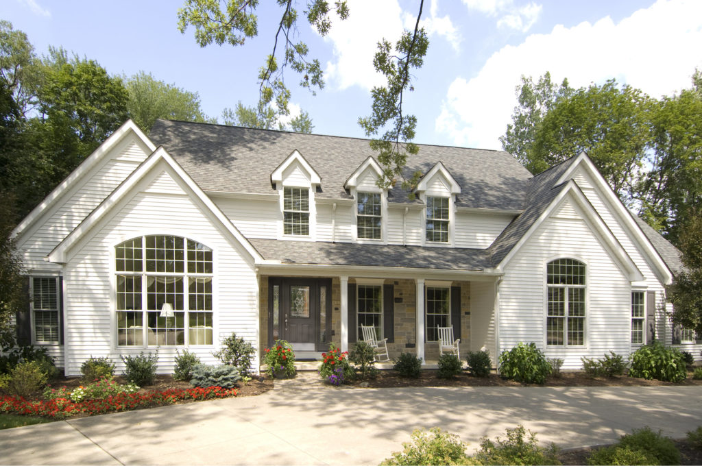 CedarMAX-White D6 entire front of house resized